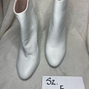 Elegant White Ankle Boots